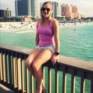 Meet your Posher, Em